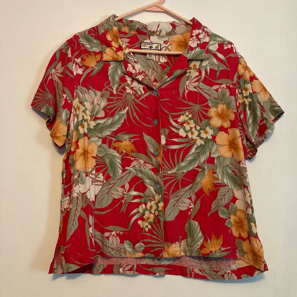Womens Caribbean Joe SZ XL Tropical Red and Green top silk blend beautiful
